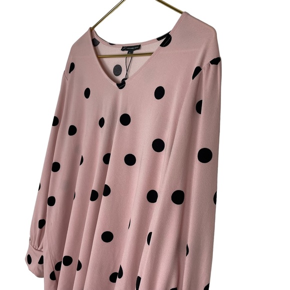 ⭐️2/$20 NWT Adrianna Papell Polka Dot Blouse - Picture 2 of 16